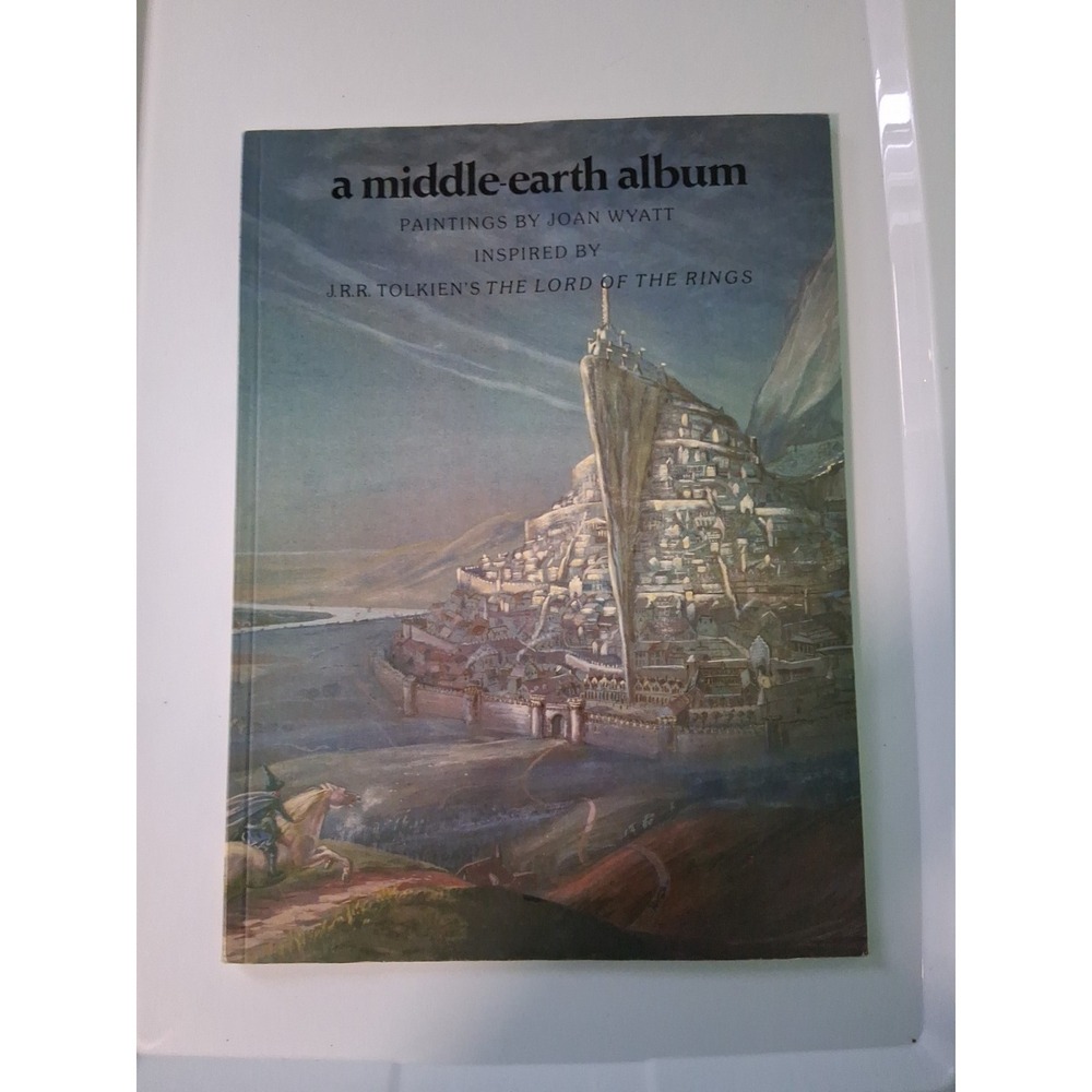 Fireside Novels & Comics Middle-Earth Album, A VG+